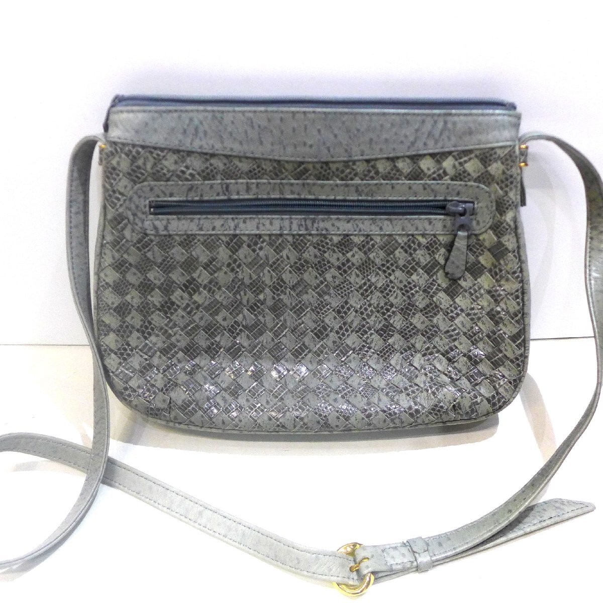 8755T 美品 銀座ツクバ 編み込み ショルダーバッグ かばん 鞄 斜めがけ 皮革製 グレー イントレ拍卖