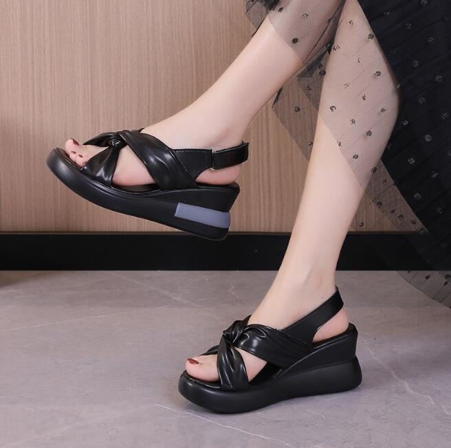 新入荷レディース サンダル スポーツサンダル 厚底サンダル 履きやすい ウェッジソール おしゃれ 美脚 クロスベルト防滑22.5~26cm拍卖