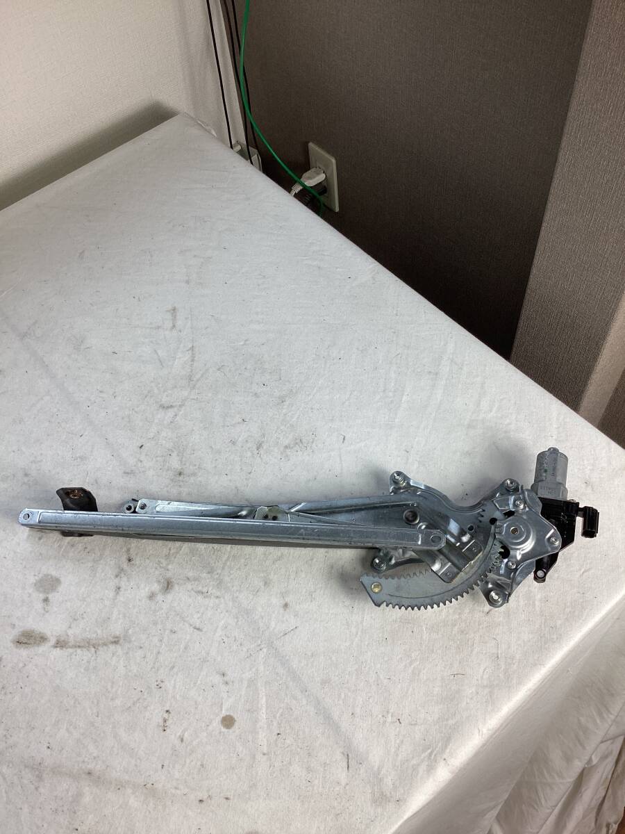 三菱 ekワゴン 運転席側レギュレータ モールセット拍卖