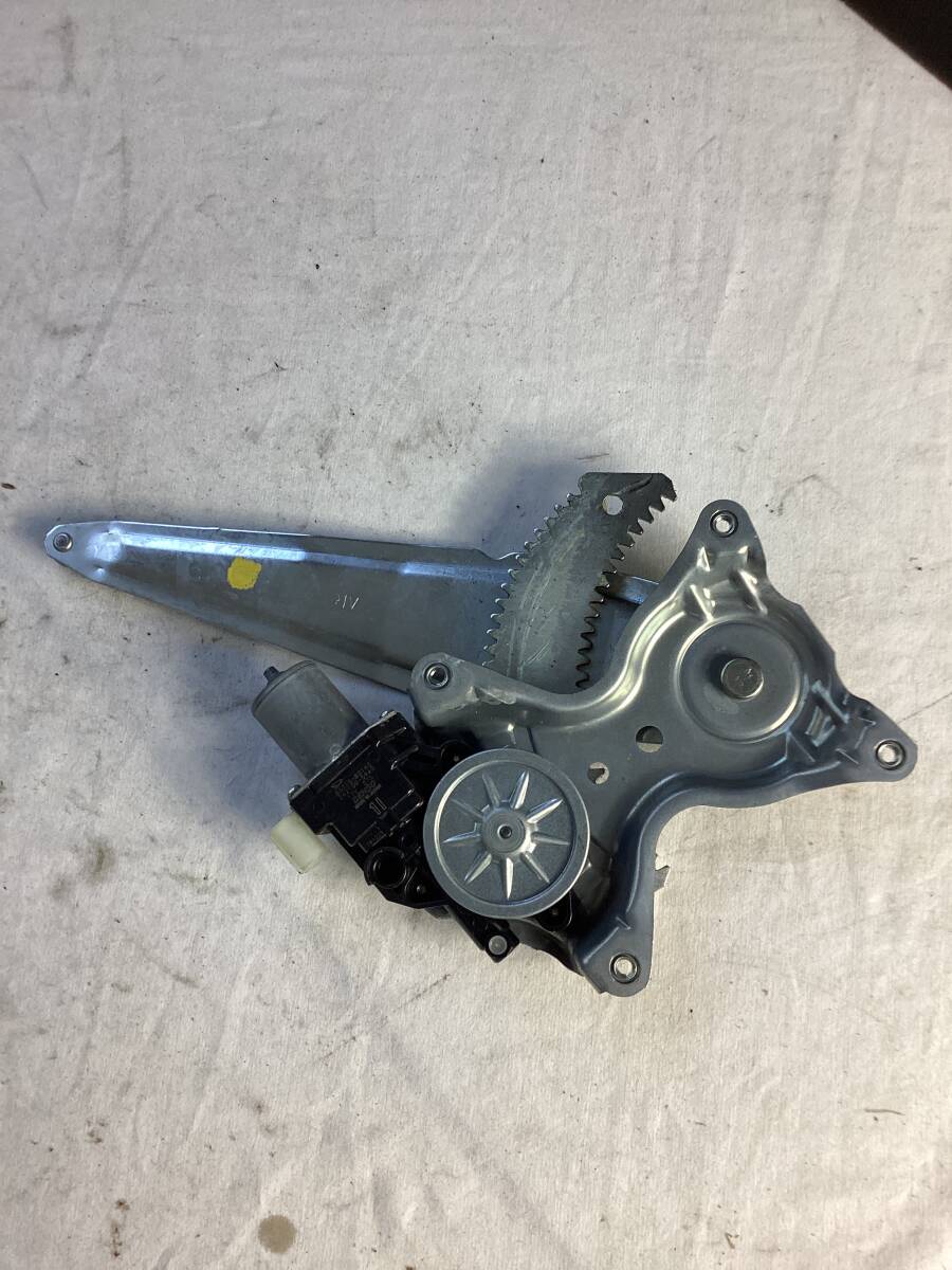 ダイハツ タントLA600S 左側スライドドアレギュレターモーター 門拍卖