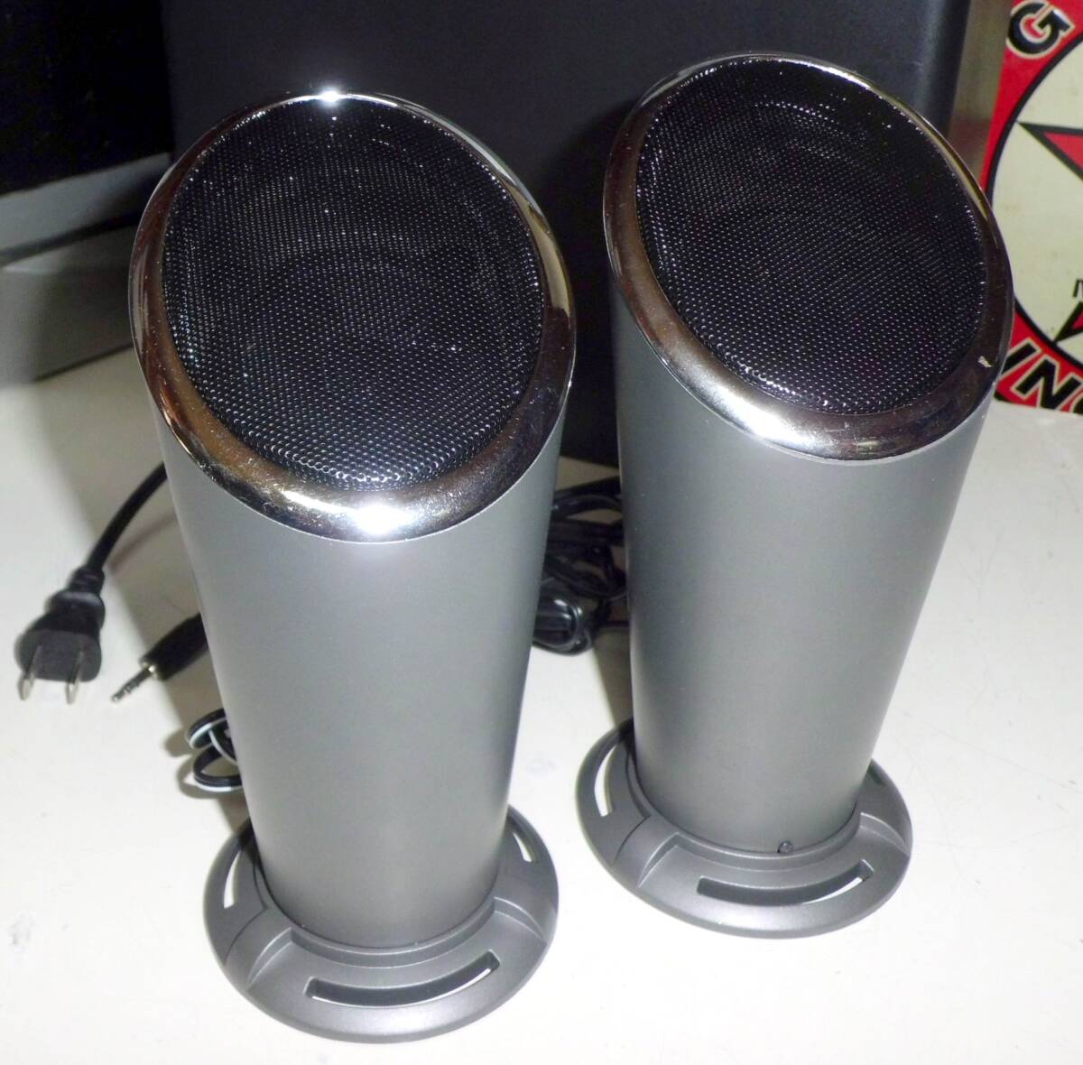Multi-Media Speaker 鳴動OK!ステレオ パワード スピーカー 150~15,000Hz 入力3.5mmミニプラグ 電源:AC.100V 高さ175mm 径80mm 送料600円拍卖