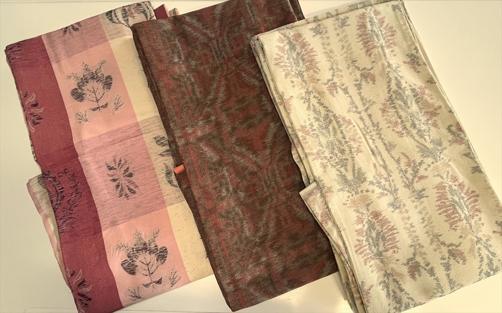 花とら●リサイクル着物 お召し 3枚まとめて ピンク系 縞 格子風 茶 橙 モダン 生成り リメイク 素材 250815拍卖