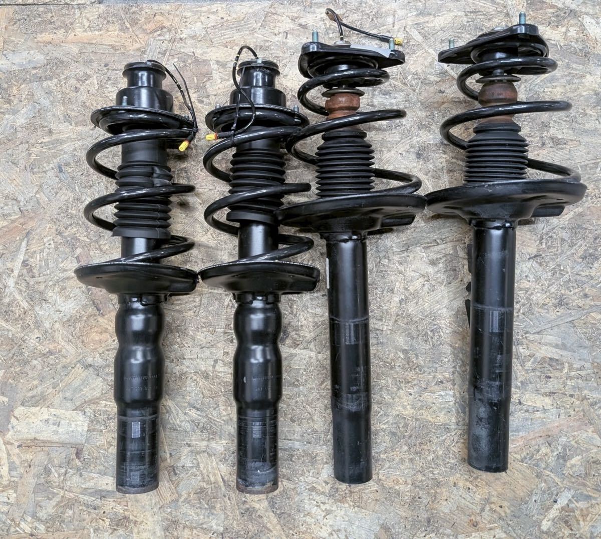 【希少!】PORSCHE ポルシェ ボクスター 987 純正 サスペンション ヴォクスター サスキット サス ショック 足回り 一式 純正戻し拍卖