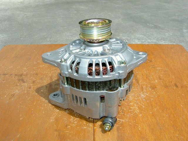 アルシオーネ SVX、CXW/CXD用オルタネーター(ダイナモ)リビルト品 A3T08891、23700-AA190拍卖