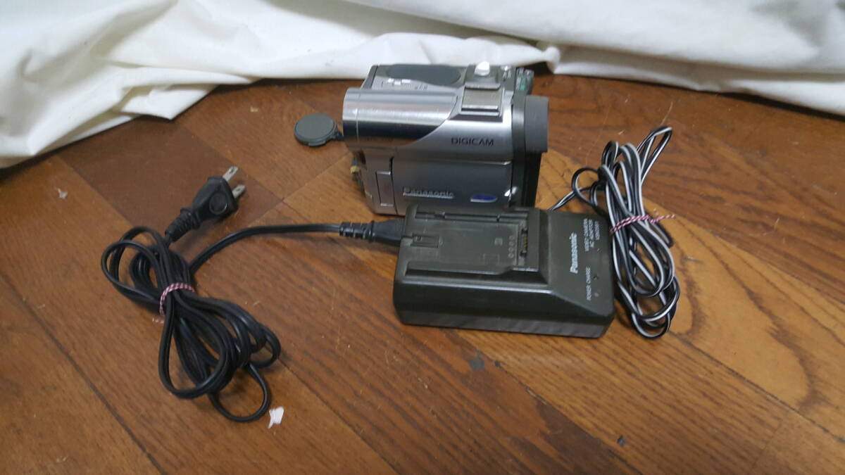 【※ジャンク】 Panasonic パナソニック デジタルビデオカメラ NV-GS5他 不動のためジャンクにて拍卖