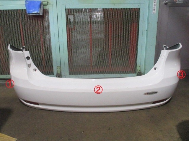 アベンシス ZRT272W リアバンパー (カラーNo:040)拍卖