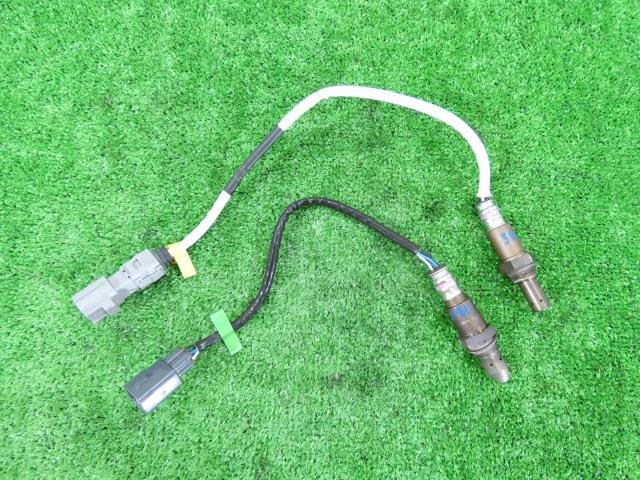 カローラツーリング 3BA-ZRE212W O2センサー/オーツーセンサー 2ZR-FAE 220 89467-12260 251145拍卖