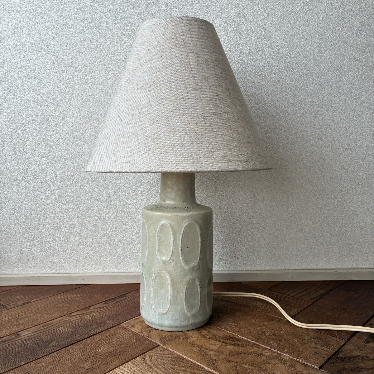 Desiree デシレ テーブルランプ 卓上ランプ 卓上ライト 卓上スタンド 卓上照明 北欧インテリア クリーム色 北欧ビンテージ拍卖