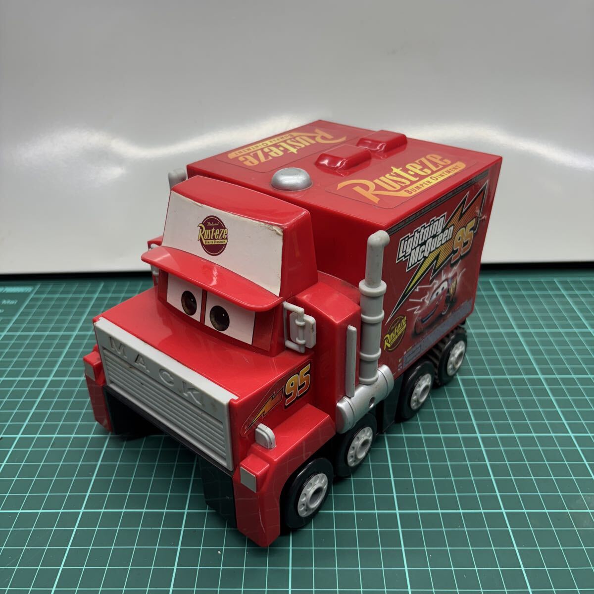 トミカぐるぐるサーキットめざせピストンカップ 拍卖