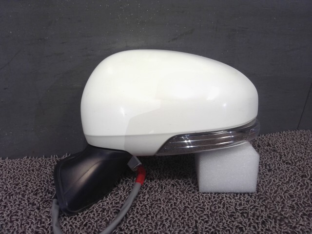 プリウス DAA-ZVW30 左ドアミラー 040 87940-47300拍卖