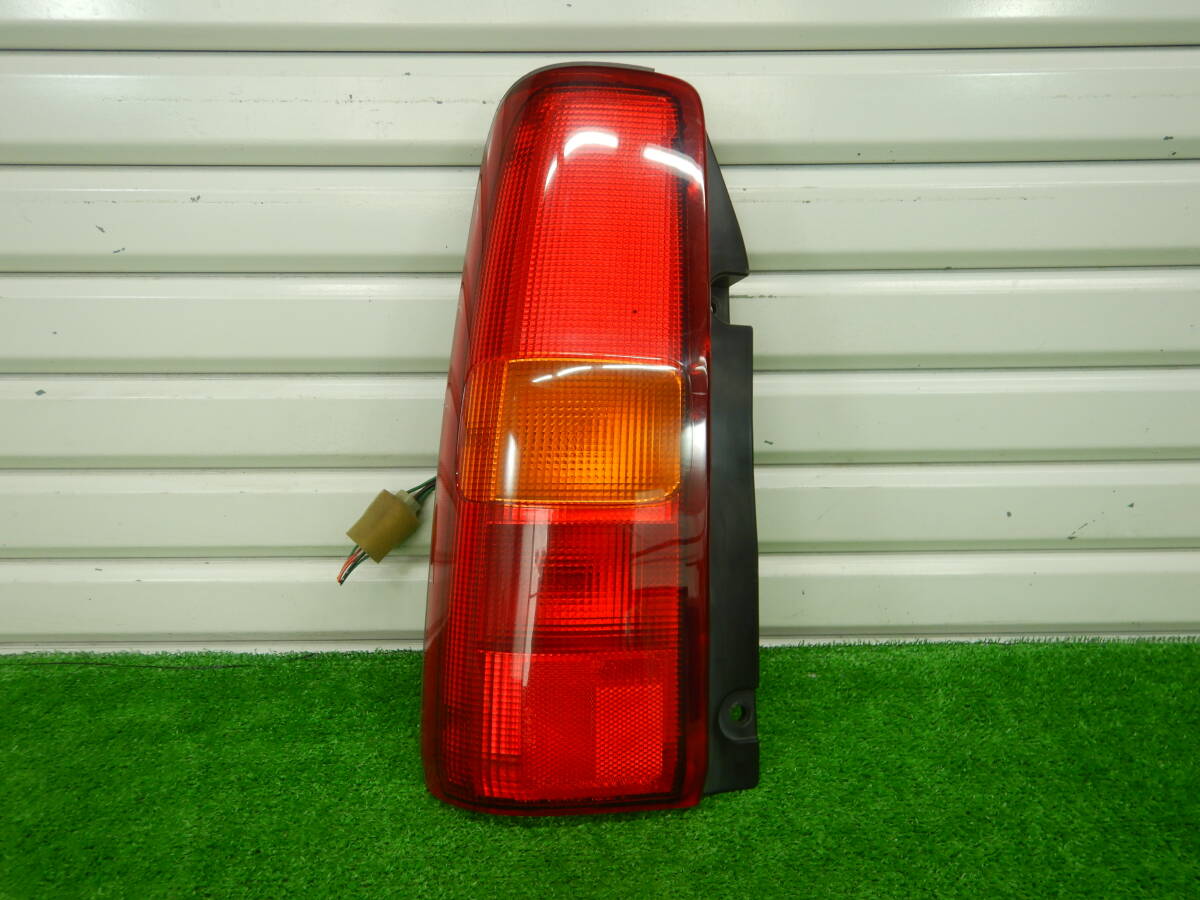 14A】【送料記載】JB23W ジムニー 3型 左テール 35670-81A00 KOITO 220-32081 JM23W Jimny 【506116】拍卖