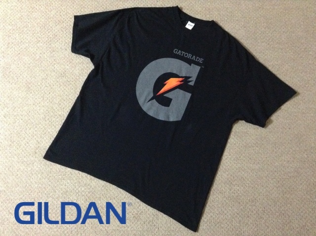 ★古着★GILDAN ゲータレード ビッグロゴ 半袖Tシャツ 黒 ブラック 2XL クルーネック ファッション 00s 10s Gatorade 企業ロゴ ギルダン拍卖