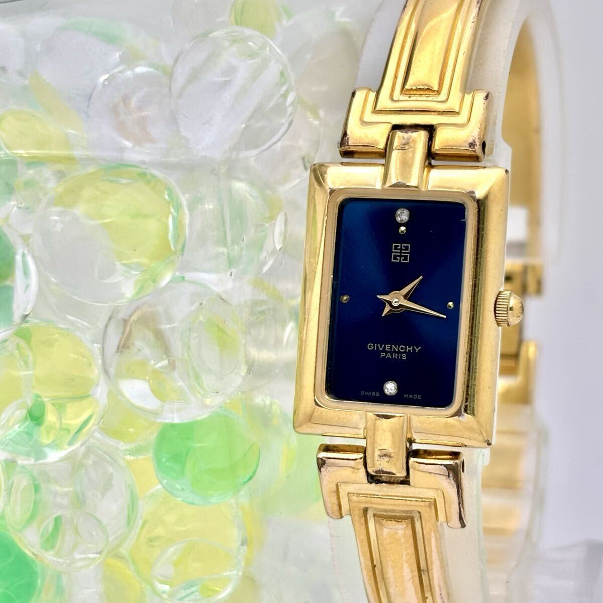 【新品電池】 GIVENCHY ジバンシー 2Pダイヤ バングル ゴールド バングル レディース 腕時計拍卖