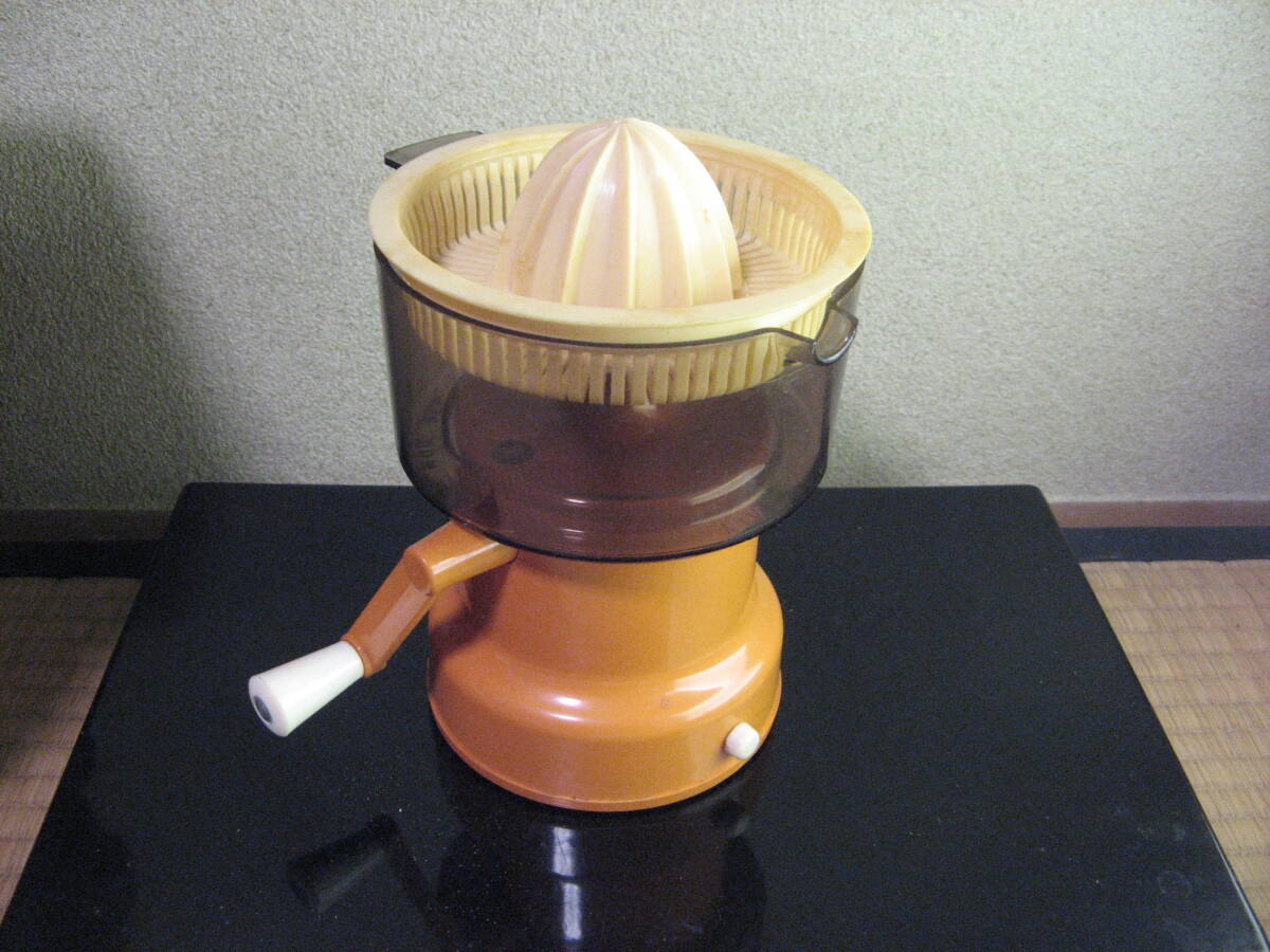 シトラスジューサー  レモン絞り器 ジュース搾り機 柑橘系の果物の絞り器 イタリア製 昭和 同梱手渡し可 レア拍卖