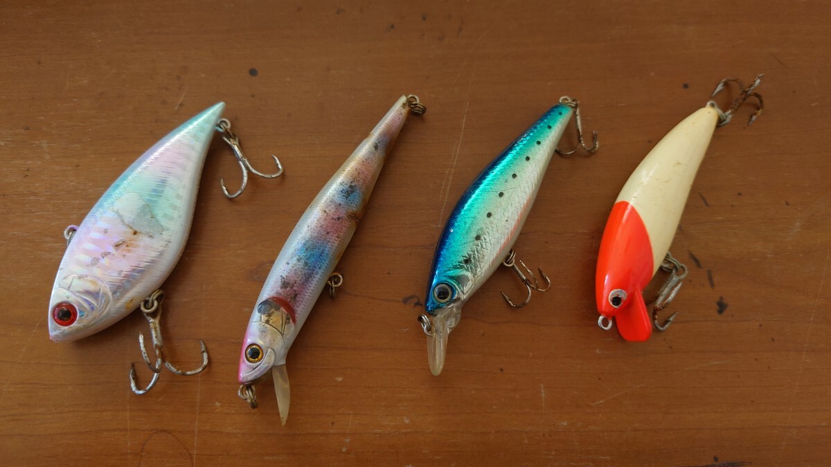 DAIWA ダイワ ルアーセット 4個 シーバス TDバイブレーション シーバスハンターIII 中古品拍卖