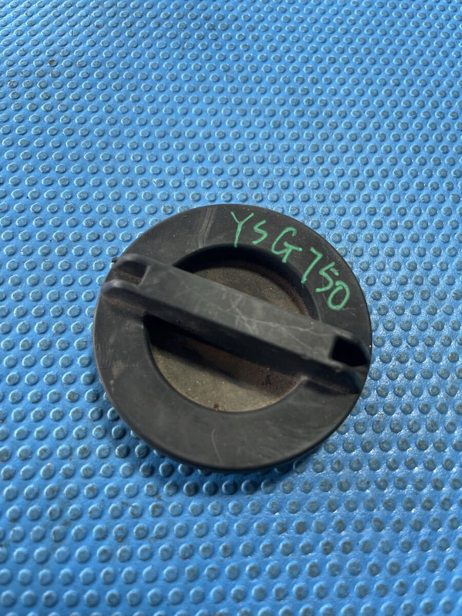 送料600円 ガソリンエンジン 発電機 部品パーツ ヤマハ YSG750 蓋 フタ キャップ 拍卖