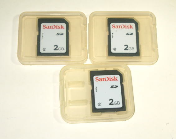 サンディスク SanDisk SDカード 2GB   3枚セット  国内正規品  未使用拍卖