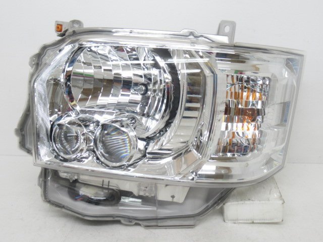 【即決有】 ハイエース 200系 4型 5型 6型 純正 左 ヘッドライト LED 刻印 83 KOITO 26-137 (n010289)拍卖
