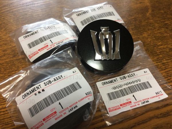 トヨタ純正 220/210/200/180系 クラウン アルミホイール用 センターキャップ 4個セット 1台分 ブラック 黒 王冠 TOYOTA拍卖
