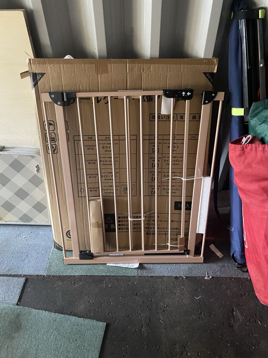 ベビーゲート ベビーフェンス幅70cmから90センチ未使用拍卖