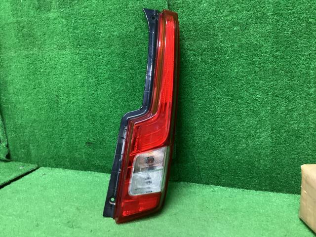 ムーヴ DBA-LA150S 右テールランプ L R59 81551-B2340拍卖