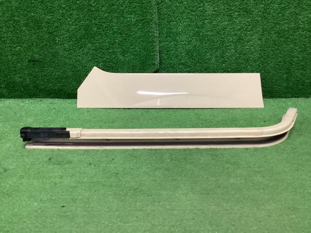 タント DBA-LA600S その他 外装部品 L T19 スライドレールカバー右拍卖