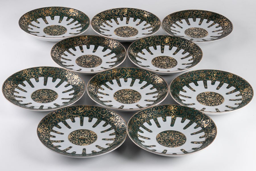 【九谷焼】『 九谷 青粒金彩花唐草文 七寸皿 10客 16202 』 金襴手 和食器 料亭 日本料理 焼物皿 陶芸 陶磁器 古陶磁 古美術 骨董 古玩拍卖