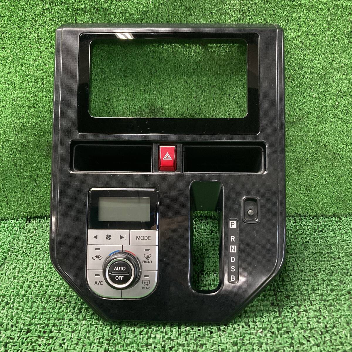 ★☆ルーミー G M900A オーディオ エアコン シフトパネル 55910-B1151(A1192)☆★拍卖