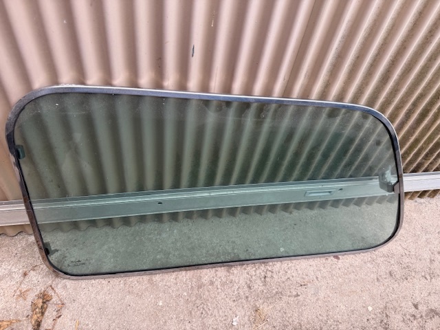 ミニ サイドガラス 当時物 色付き 開閉式拍卖