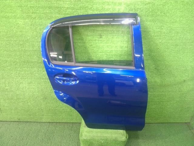 パッソ DBA-KGC30 35 NGC M600S M601S 右後ろ 右リア ドアASSY X L キリリ 1KR-FE B79 67003-B1080拍卖