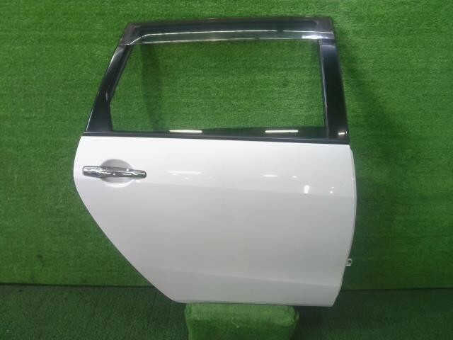 グランディス UA-NA4W 右後ろ 右リア ドアASSY エレガンスX 7人 4G69 W23 MN150856拍卖