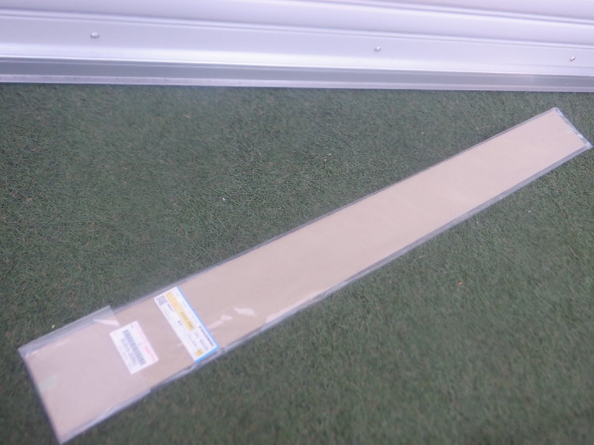 新品 トヨタ純正 ZWR90W ZWR95W MZRA90W MZRA95W 90 ヴォクシー ノア リアドアブラックテープ 左側 75932-V1010 m-25-8-237拍卖