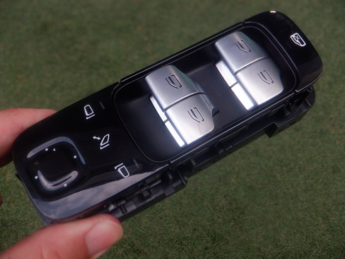 ベンツ純正 W223 Sクラス 操作スイッチ 操作ボタン ウィンドウスイッチ A2239001030 m-25-8-437拍卖