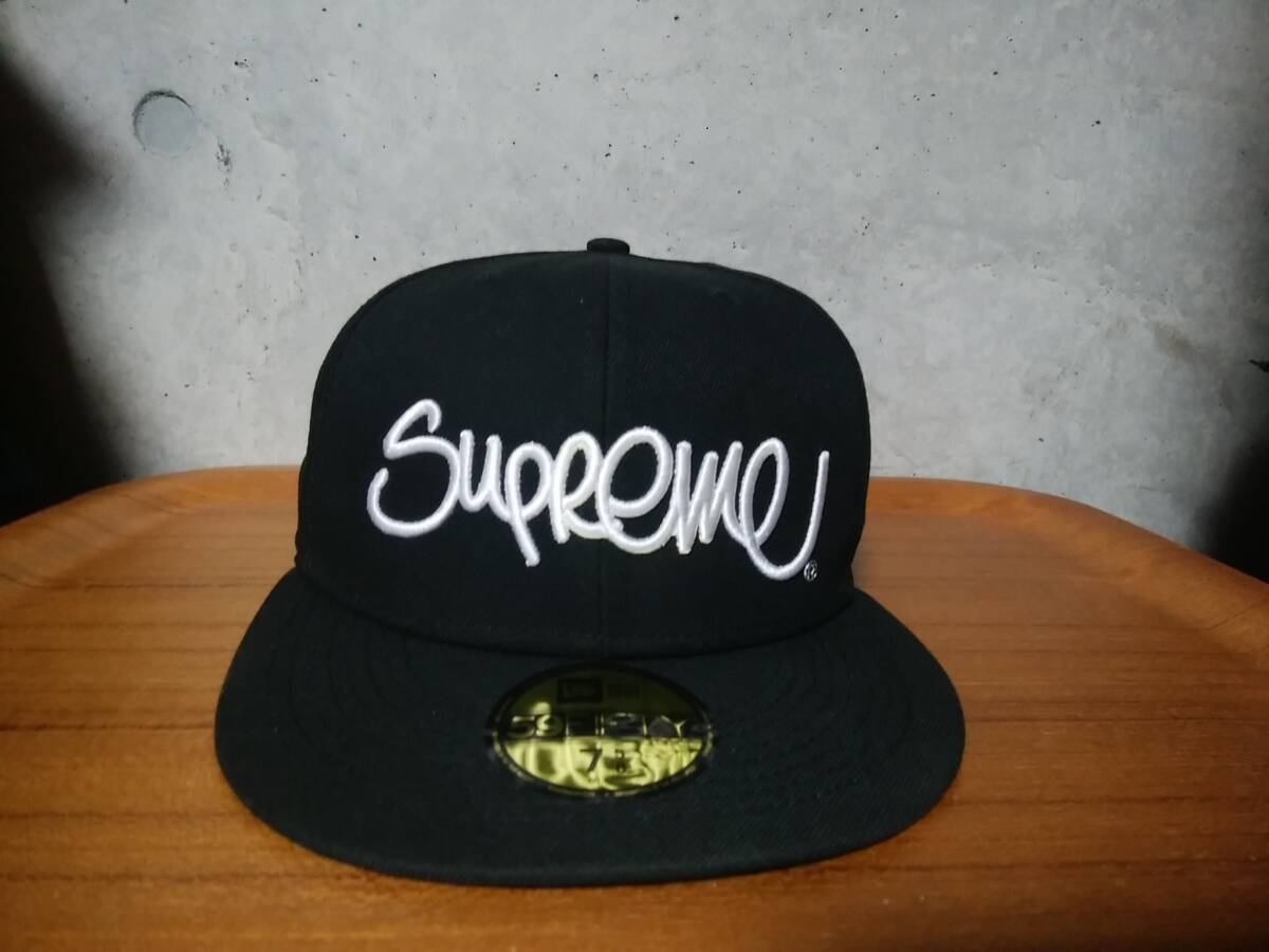 【Supreme シュプリーム×NEW ERA ニューエラ 】刺繍入りベースボールキャップ 「Handstyle New Era」 限定コラボモデル 名作 人気アイテム拍卖