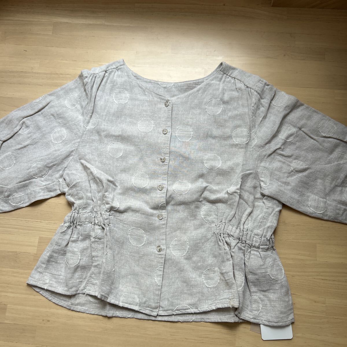 エテルノベレッツァeterno Bellezza」(トップス カットソー 生成りグレーベージュ系 半袖 ドット刺繍 生地パターン拍卖