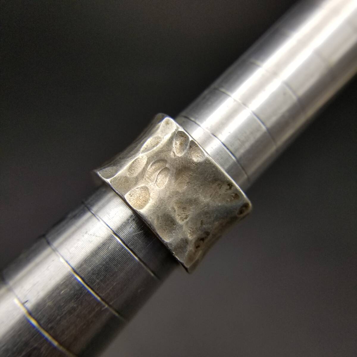 スクエアフォルム ハンマー打ち 槌目 925 シルバー ヴィンテージ バンド リング 銀 指輪 極幅広 存在感 ユニセックス Y24-E拍卖