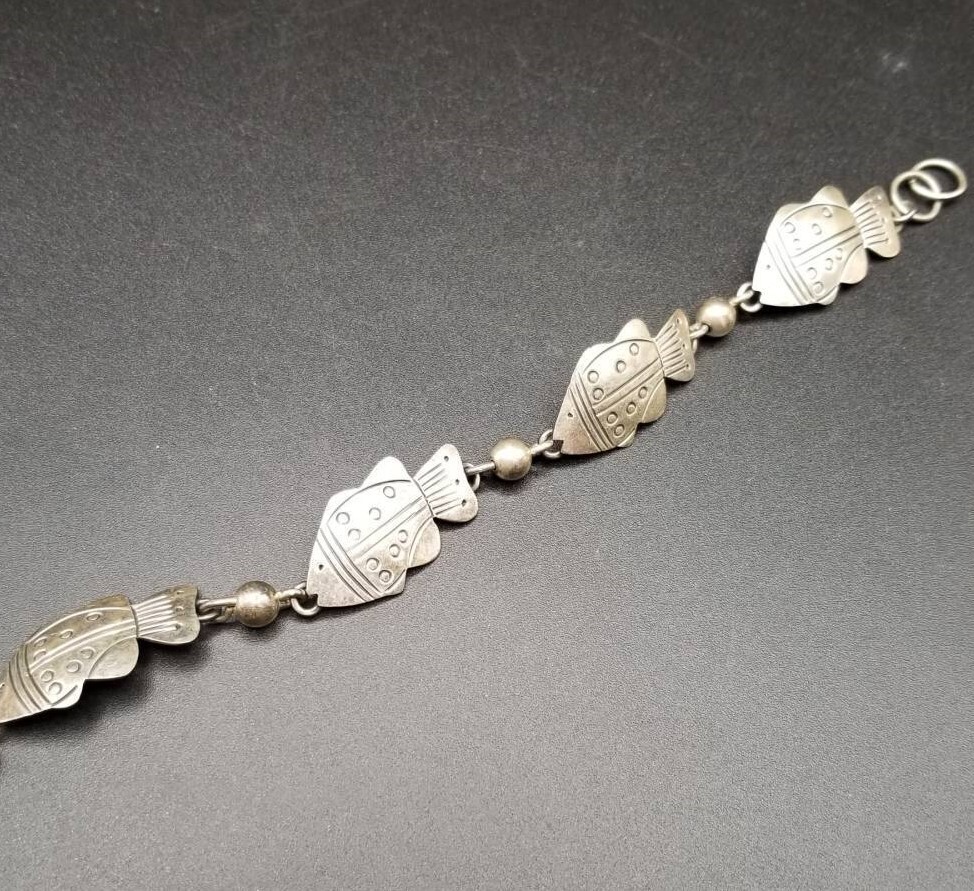 Far Fetched 4匹の魚 パネルチェーン 925 シルバー ヴィンテージ フィッシュ ブレスレット 銀 海の生き物モチーフ ファンチャーム Y12-F拍卖