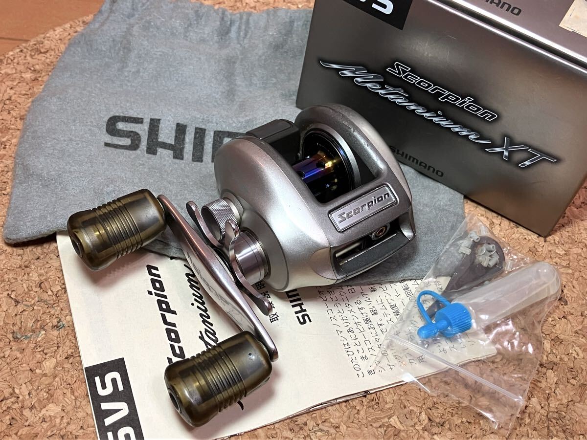 ★即決!稀少 名機 シマノ スコーピオン 97 メタニウムXT 銀メタ 右ハンドル 美品!機関好調 箱・袋付き Shimano Scorpion Metanium XT ★拍卖