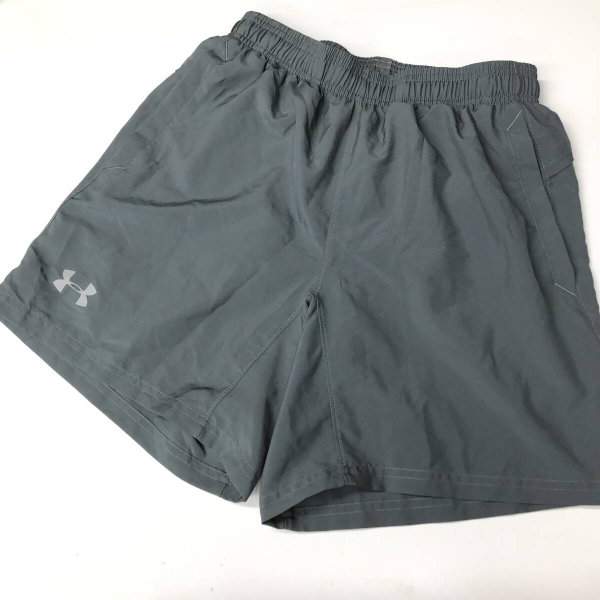 アンダーアーマー UNDER ARMOUR インナー付きナイロンショーツ Sサイズ UA SPEED STRIDE 7'' WOVEN SHORT 1326568拍卖