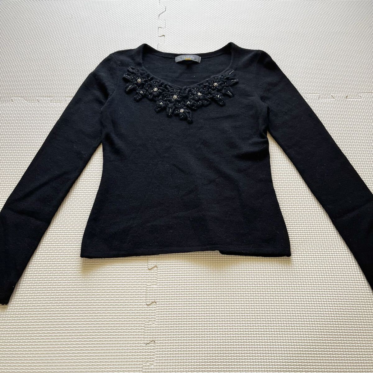 ☆⑦FRANKOFERRARO フランコフェラーロ 長袖トップス 黒 ブラック サイズ2 毛100 ニット 花装飾拍卖