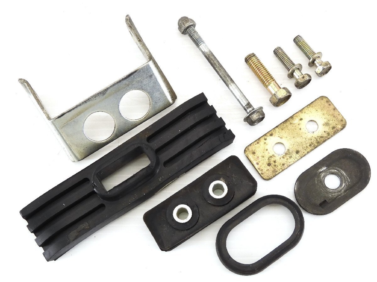 0【評価S】 FZR1000 2GH 実動 当時物 純正 タンク 金具 マウント ブラケット ヒンジ ステー グロメット ゴム ブッシュ ラバー セット拍卖