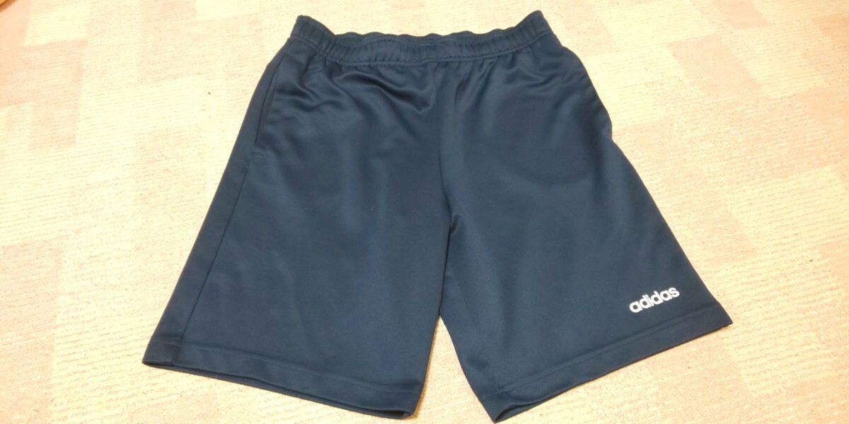 アディダス adidas ハーフパンツ 160サイズ ネイビー拍卖