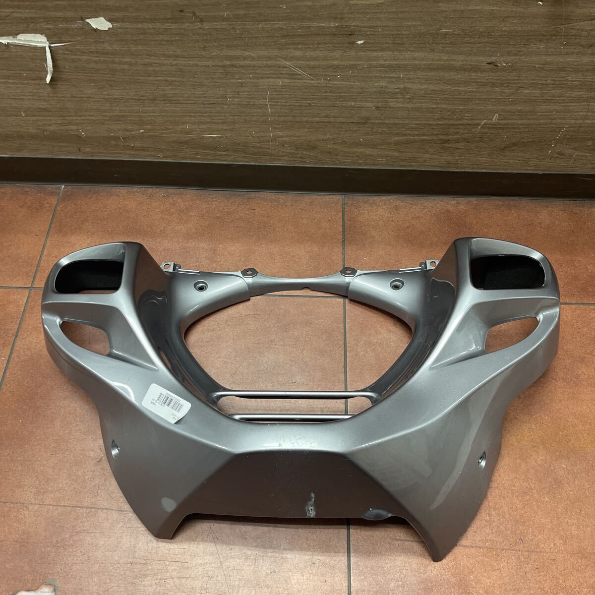 。GL1800 SC68 ロアフロントカウル 拍卖