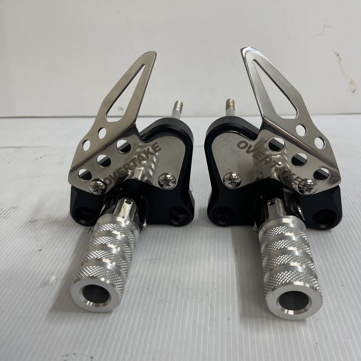 。XADV RC95-1100〜 バックステップ OVERTAKE拍卖