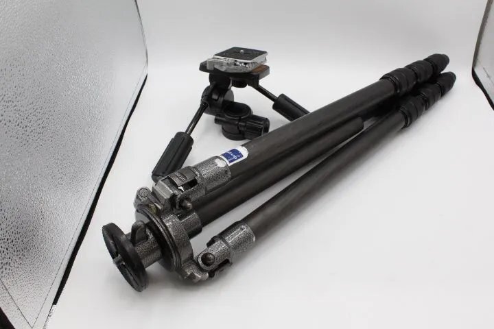 <<雲台付き!!>>【並品】GITZO ジッツォ カーボン三脚 三段 #LE2025243拍卖