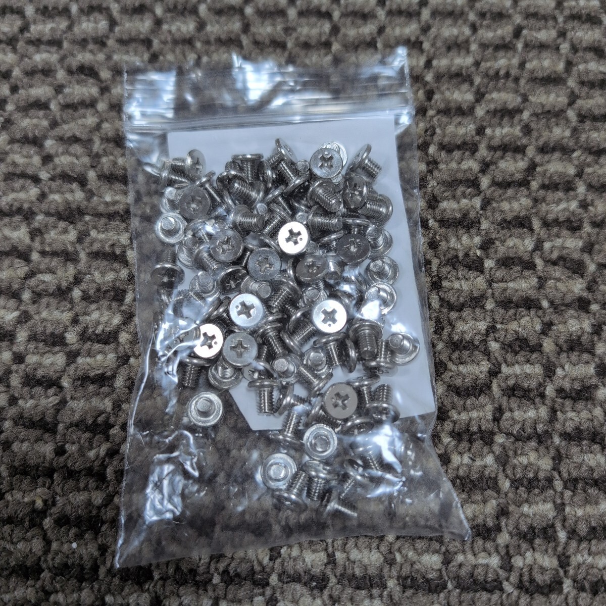 ジャンク品/長期保管品/メーカー不明/SIB-410X/ステンレス/小ネジ/M4/薄平頭/4×6mm/超低頭/頭径8mmT1.5mm/1P100本入り拍卖