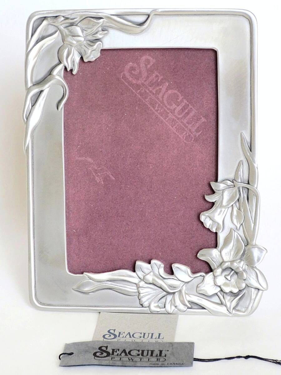 ヴィンテージ 1989年カナダ製 錫製 SEAGULL PEWTER シーガル ピューター フォトフレーム サイズ(14.6×11.6cm) ボタニカル系モチーフ拍卖