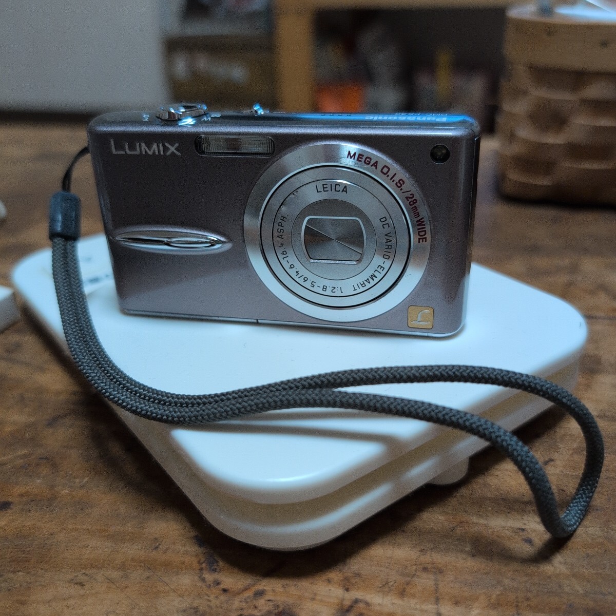 LUMIX Panasonic パナソニック コンパクトデジタルカメラ 薄いピンク拍卖