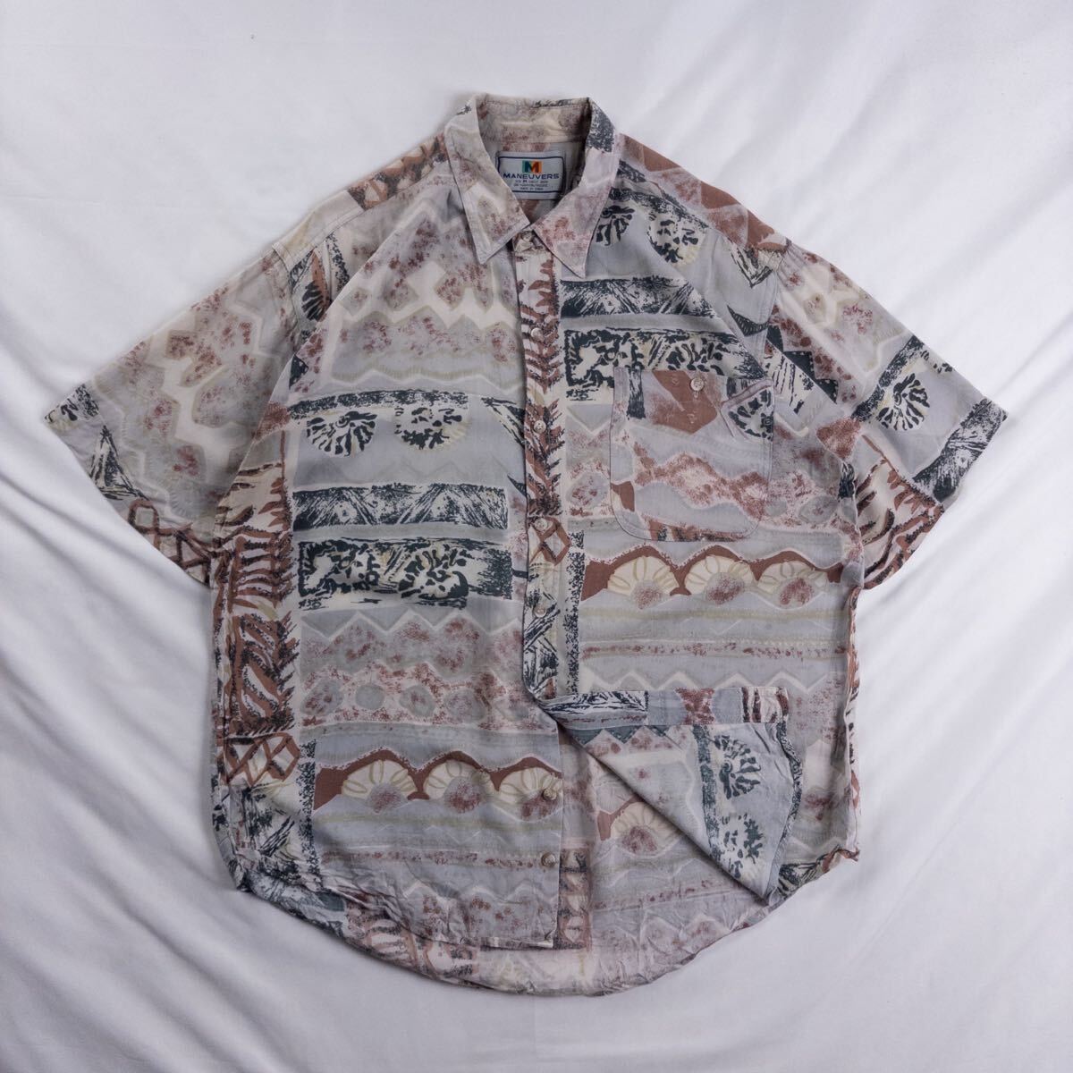 US Vintage 80-90s MANEUVERS ビスコース100% くすみカラー アート 抽象 水彩 クレイジーパターン レトロ 総柄 デザインシャツ拍卖