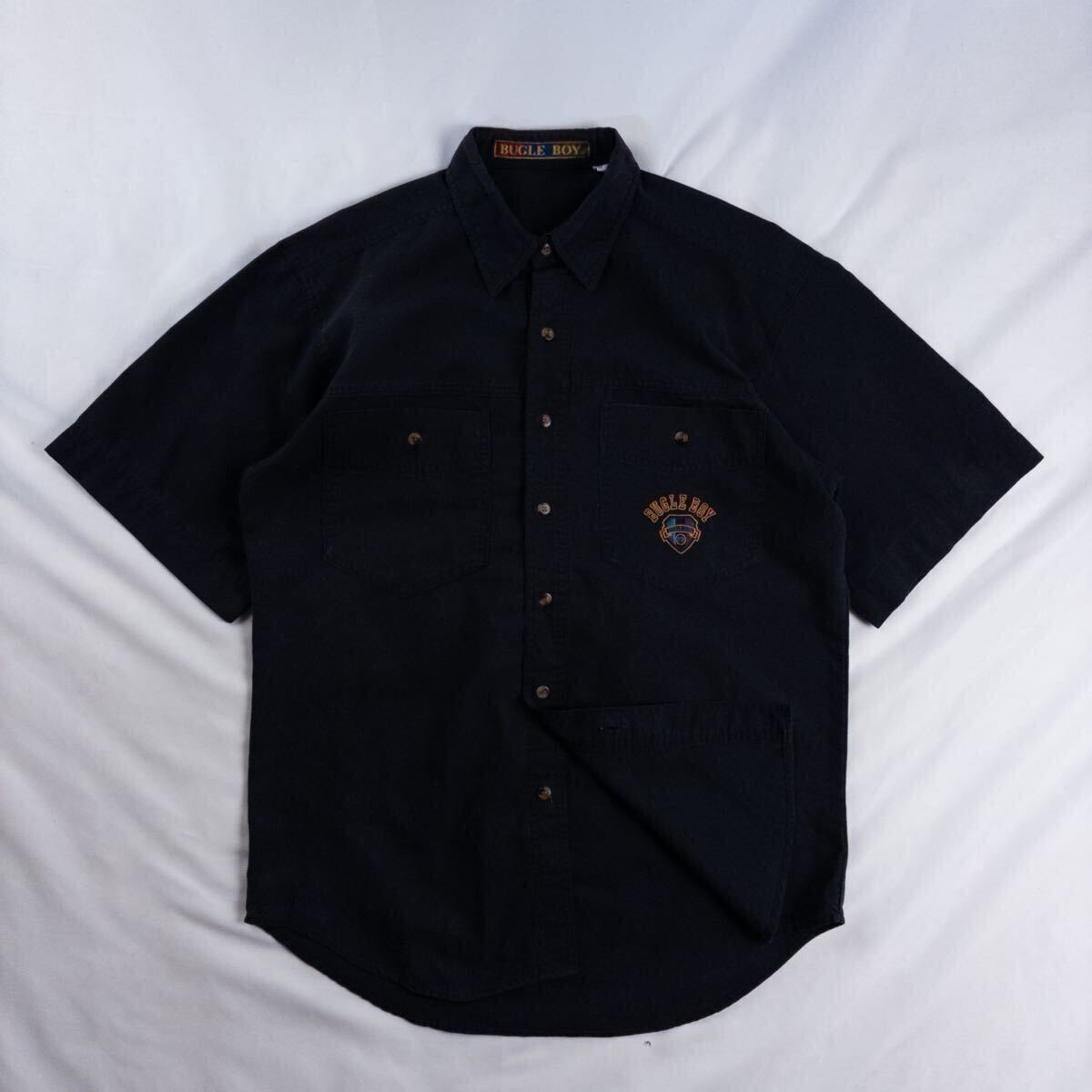 US Vintage 90s BUGLE BOY ポリエステル65% コットン35% 刺繍 ロゴ カスリ フェード 単色 プレーン ブラック 黒 デザインシャツ拍卖